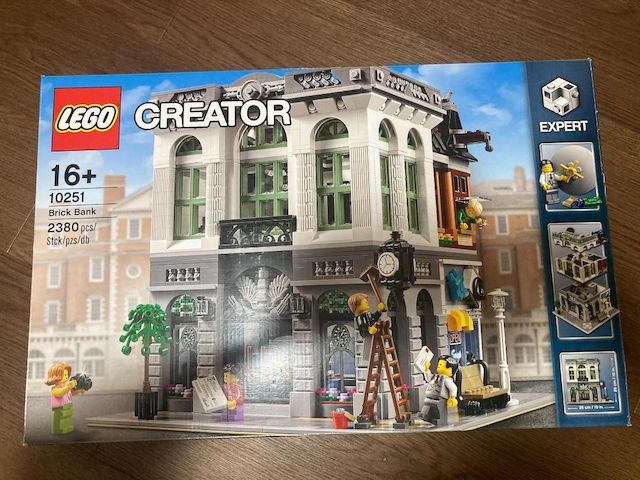 LEGO 10251 Creator Expert Brick Bank Brick Bank.