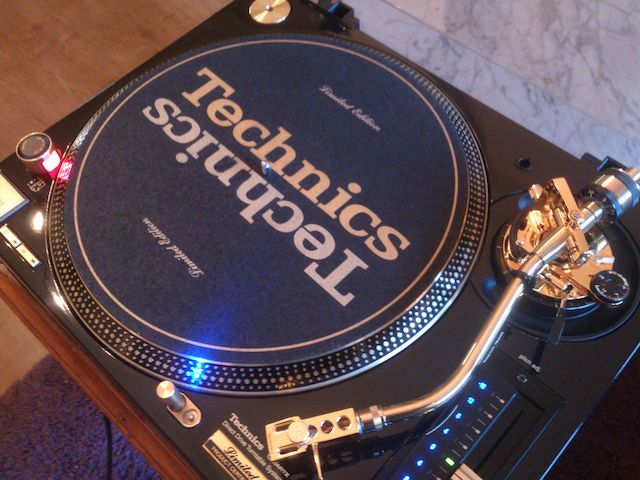 TURNTABLE TECHNICS M5G GOLD ¨¨24 k¨¨ New, Cover Perfect 100% !!!!! The Best