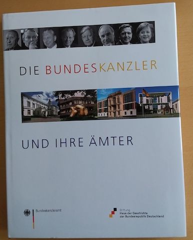 Buch von Angela Merkel „Die Bundeskanzler und ihre Ämter“ mit ihrer Signatur
