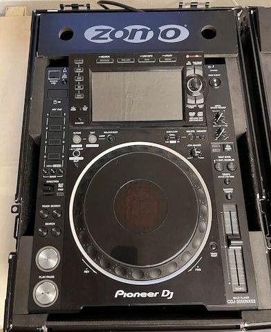 2x Pioneer CDJ 2000 nexus 2 | Multiplayer/CD-Player | 2 Stück inkl. Zomo Case