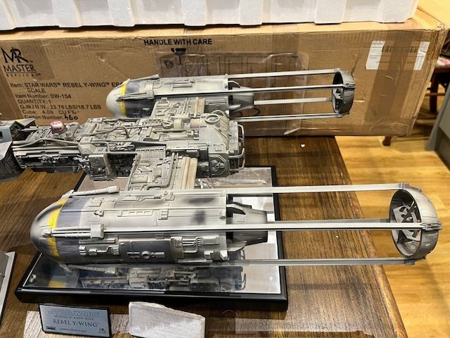 Master Replicas EP IV ANH Rebel Y-Wing