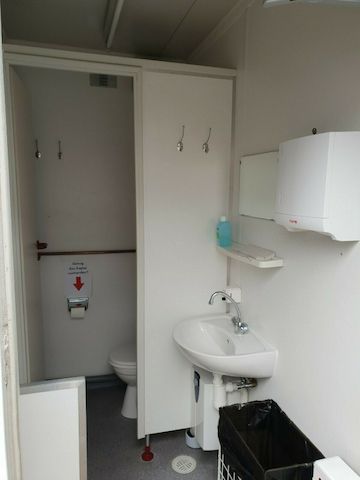 Baujahr 2011, Sanitärcontainer Knauss RZ 1,45, WC Container Toilettencontainer