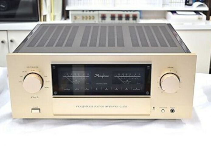 Accuphase E-550 Integrated Amplifier