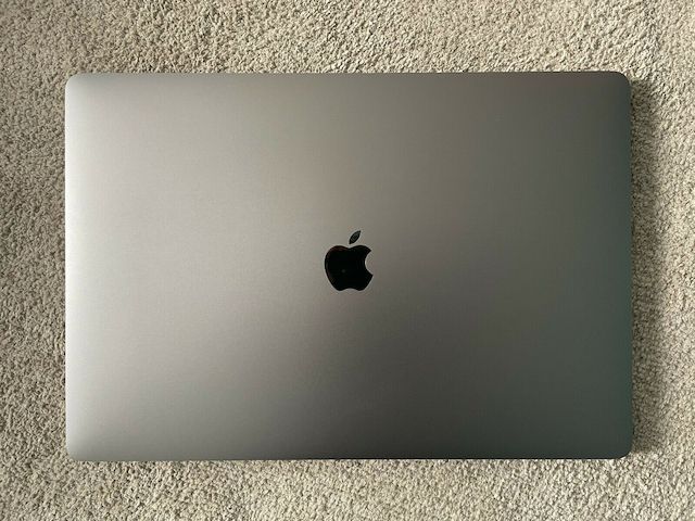 Apple MacBook Pro 16 Zoll 16 GB