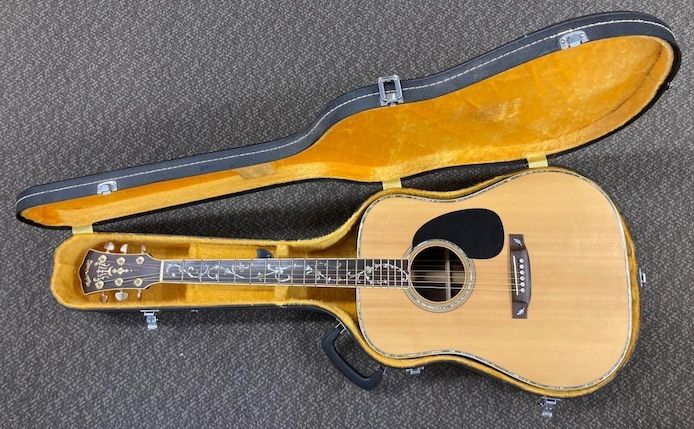 1977 Takamine F-455S 6-saitige Gitarre mit Perlmutt-Inlay mit Hartschalenkoffer