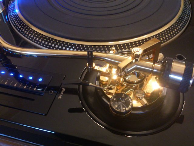 TURNTABLE TECHNICS M5G GOLD ¨¨24 k¨¨ New, Cover Perfect 100% !!!!! The Best