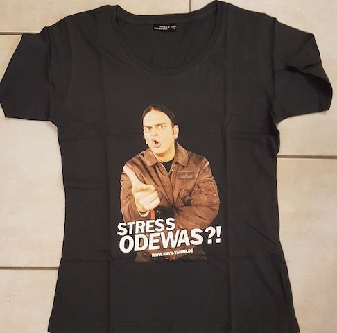KAYA-T-Shirt in Größe L mit dem Aufdruck „Stress odewas?!“