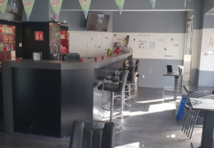 Ladenlokal/ Café / Bar