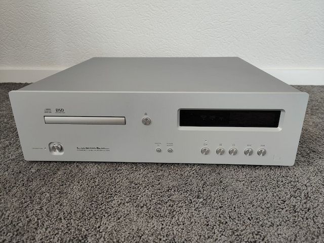 Luxman D-03X