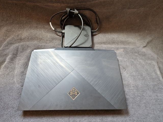 HP Omen  17-cb0020ng Gaming Laptop