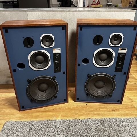 JBL 4315B