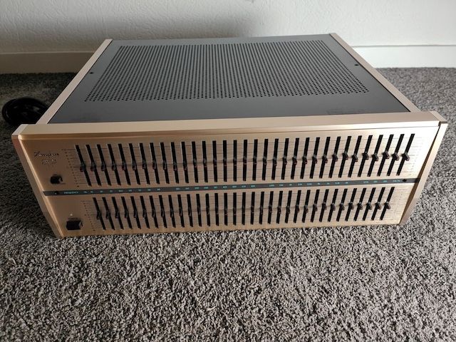 Accuphase G-18 G18 High End Equalizer