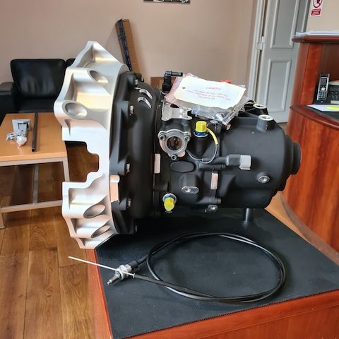 SADEV ST82-14 Gearbox with oil pump - NEW / SADEV ST82-14 Getriebe mit Ölpumpe - NEU