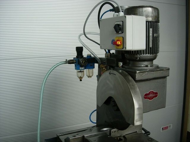 Kaltkreissäge Eisele VMS II PV 033  analoger Halbautomat  Luft-Hydraulikanlage