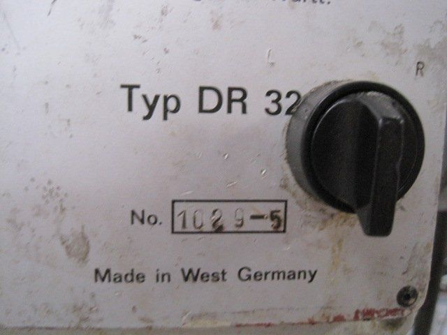 Donau DR 32 Schnellradiale Radialbohmaschine Säulenbohrmaschine Bohrmaschine