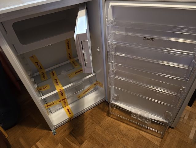 Zanussi 8804SSD Einbaukühlschrank mit Gefrierfach