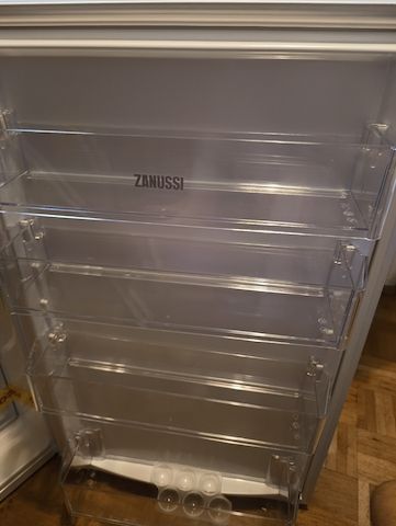 Zanussi 8804SSD Einbaukühlschrank mit Gefrierfach