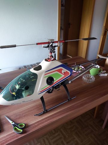 Vario Helikopter Benzintrainer