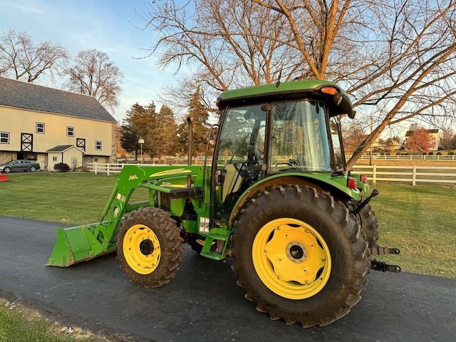 2003 John Deere 5220 Tractor 4x4