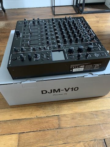 Pioneer CDJ-3000, Pioneer DJ DJM-A9 , Pioneer CDJ-2000NXS2, Pioneer DJM-900NXS2, Pioneer DJM-V10-LF