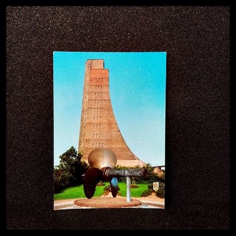 Ansichtskarte-Marine-Ehrenmal-Laboe.