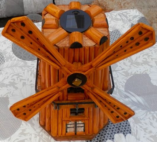 Super Windmühle mit Solarlicht