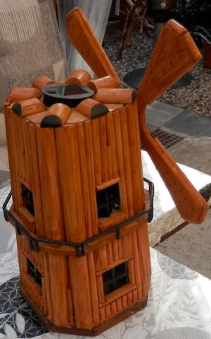 Super Windmühle mit Solarlicht