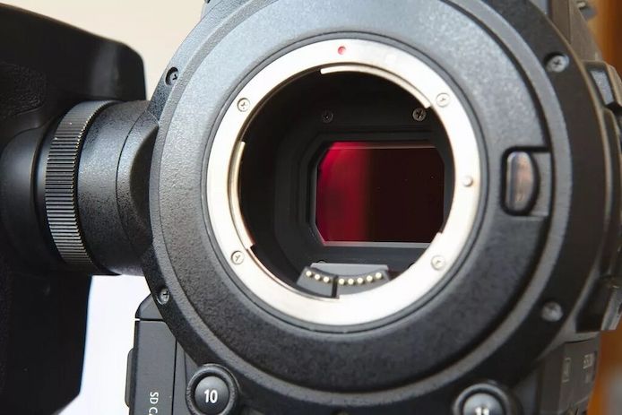 Canon C300 Mark II - EF Bajonett + Zubehör