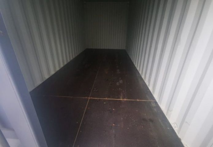 Container im Bild lagernd und sofort verfügbar. Besichtigung und Abholung möglich.