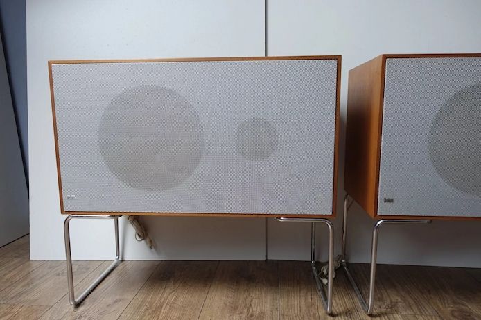 2 x Braun L60/4 mit Fußgestell