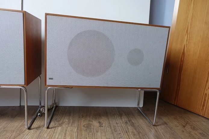 2 x Braun L60/4 mit Fußgestell