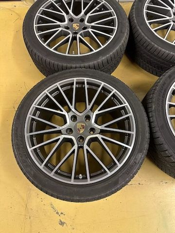 Porsche Cayenne Coupe E3 9Y0 21 Zoll Kompletträder
