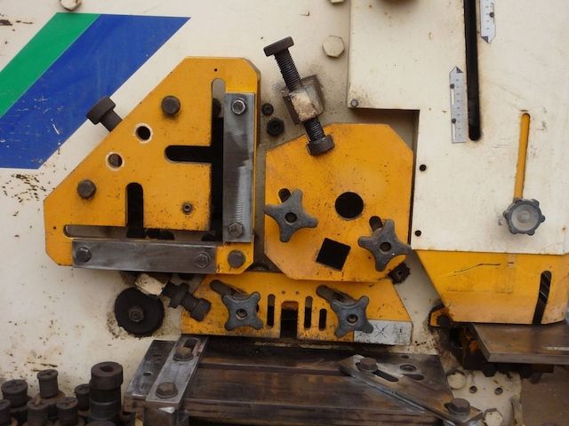 Profilschere Lochstanze GEKA HYDRRACROP 55 AD