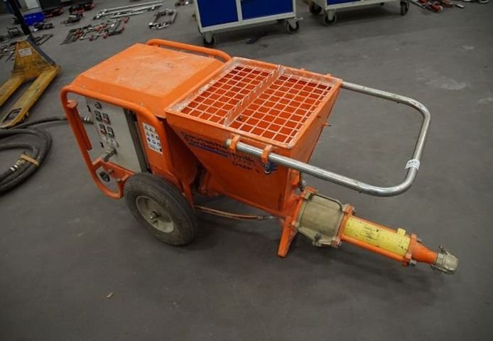 Putzmaschine UMP1, L-Power,mit Druckerhöhungspumpe, 4,4 kW