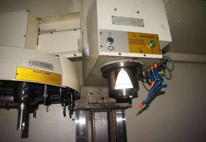 CNC Fräse Bridgeport, Heidenhain Steuerung, 22-fach Werkzeugwechsler