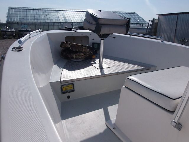 Angelboot  Freizeitboot mit Trailer Modell Angeln