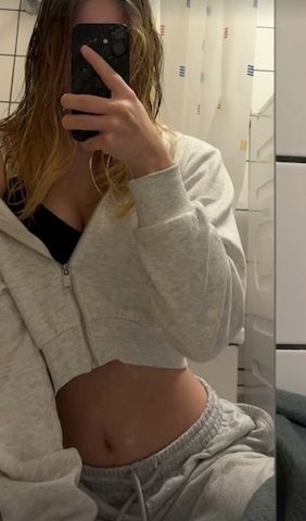 🔥🔥 heiße Bilder + versaute Videos von mir 🔥🔥