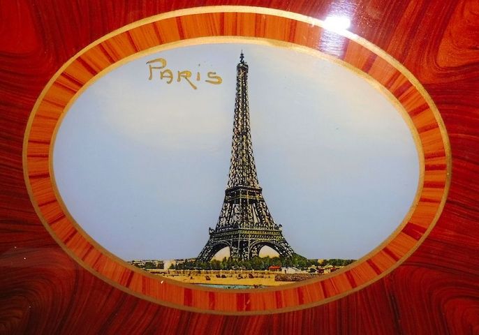 Holztablett mit Eiffelturm (Paris) innen 17 x 23 cm