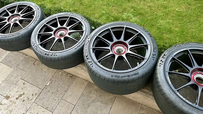 OZ RACING Superforgiata 9+12x 20 Felgen