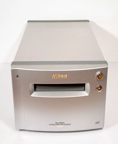 Nikon Coolscan 9000  Mittelformat Filmscanner