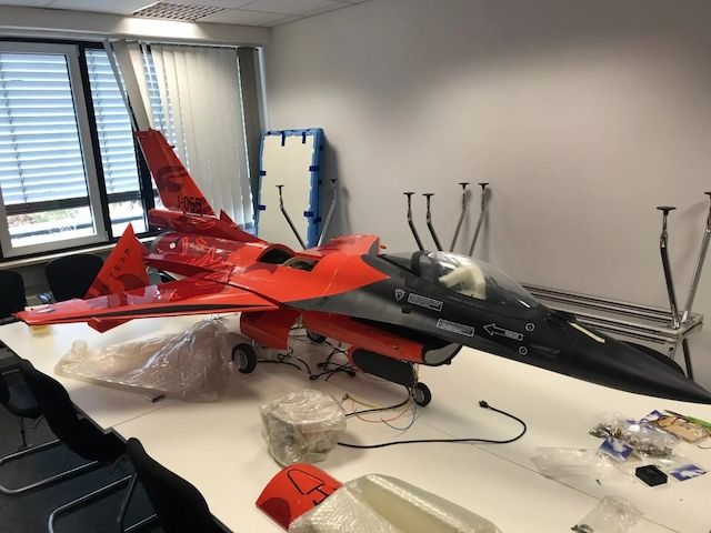 Mega Preissturz F16 1/4.6 scale Jet von FLY EAGLE JET