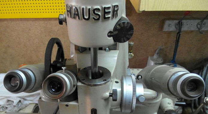 Hauser P 325 optische Koodinatenbohrmaschine