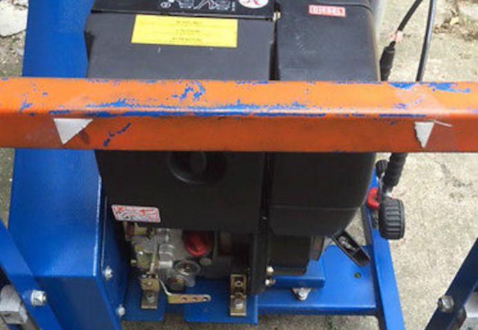 Hochdruckkompressor  Dieselmotor ( Bauer ) 300 Bar