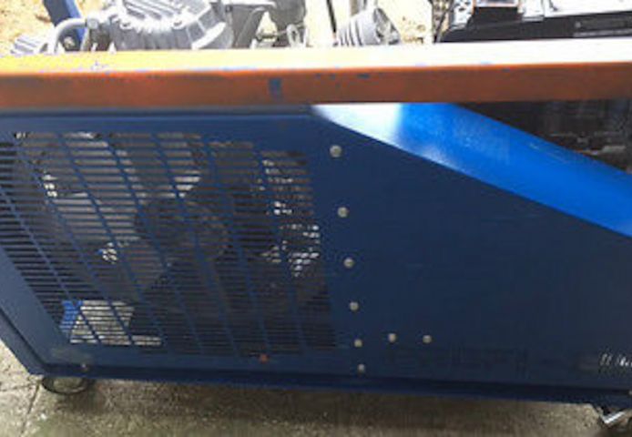 Hochdruckkompressor  Dieselmotor ( Bauer ) 300 Bar