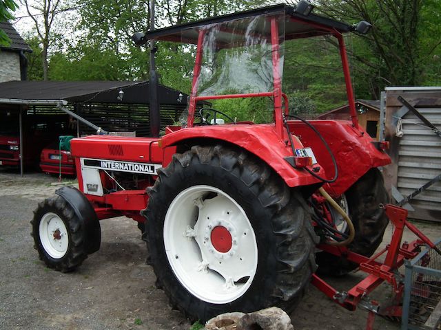 IHC 644-S Oldtimer Traktor  Trecker  Schlepper