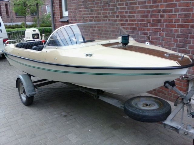 Sportboot, Motorboot Hammermeister Munga mit Johnson 18 PS und Trailer