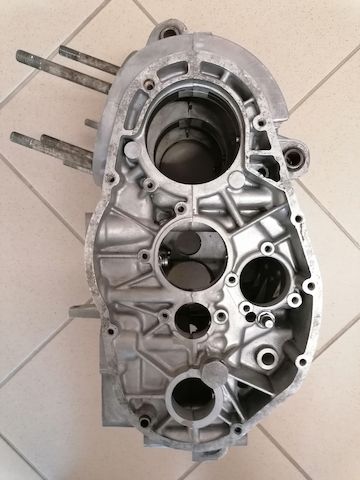 Suzuki GT 500  Motorgehäuse