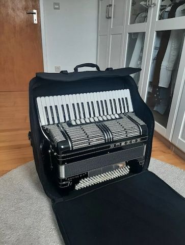 Hohner Morino VI N Akkordeon