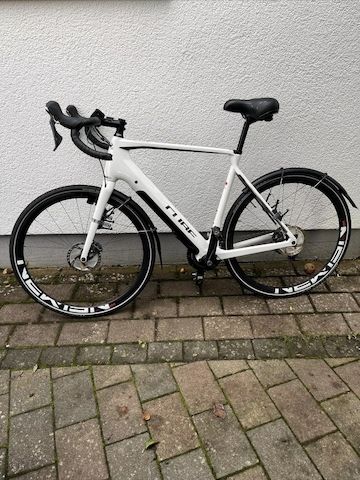 Cube Agree Hybrid C:62 SL Disc Aksium