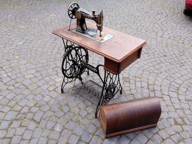 Alte SINGER Nähmaschine